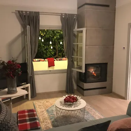 Dina's House * Σπάτα