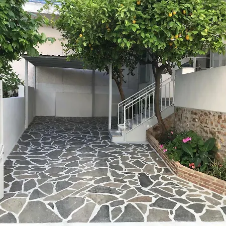 Dina's House * Σπάτα