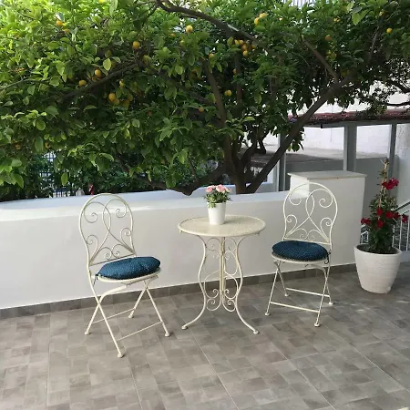 Dina's House * Σπάτα